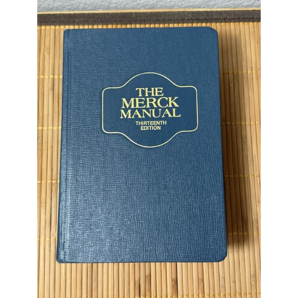 The Merck Manual of Diagnosis & Therapy 13th Edition Hardcover, 1977 Indexed